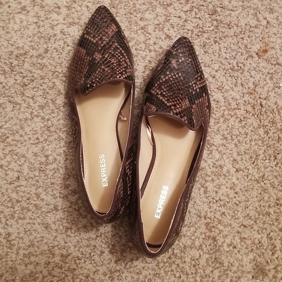 Shoes - Picture 1 of 4